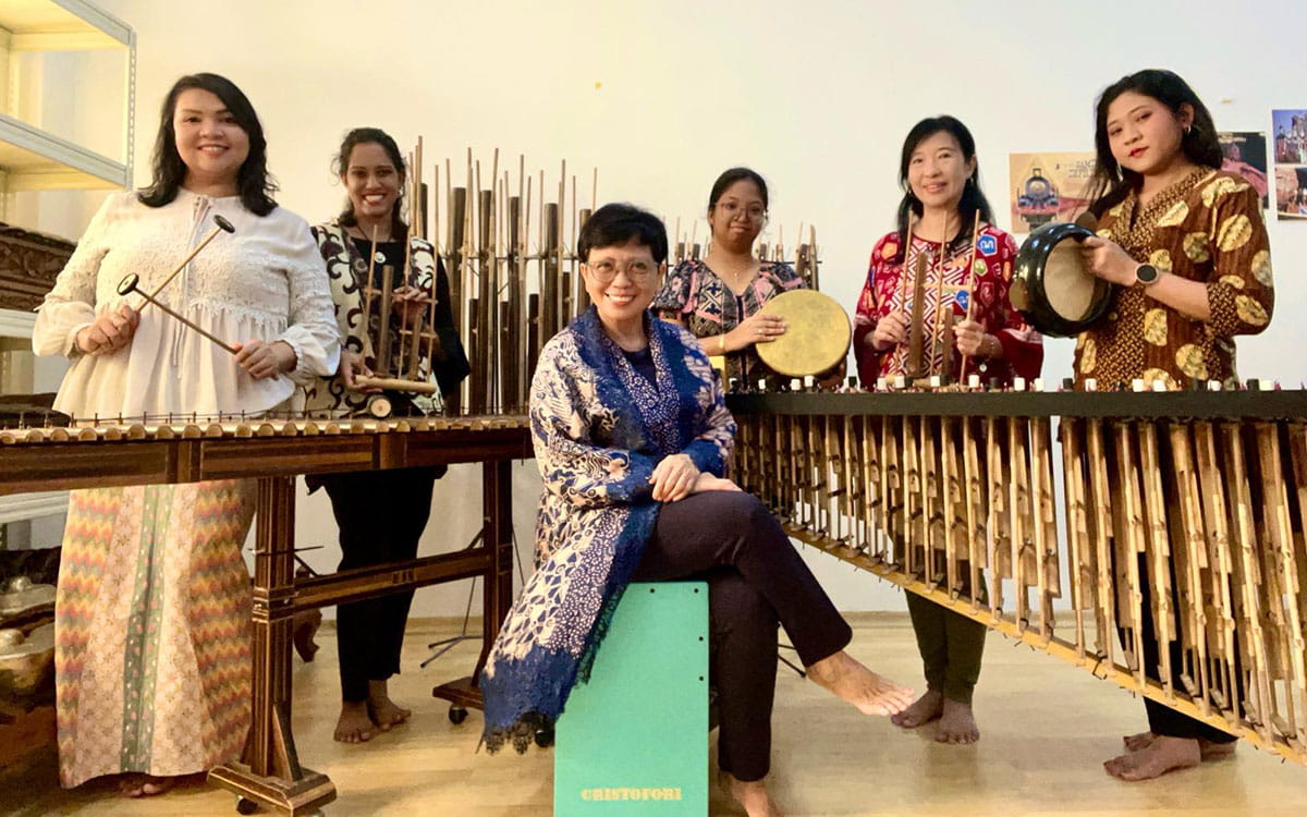 Angklung darbnīca - EsplanādeAngklung darbnīca - Esplanāde  